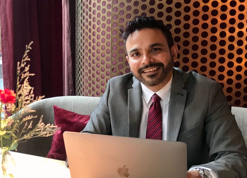 Manish Vivien Amanna